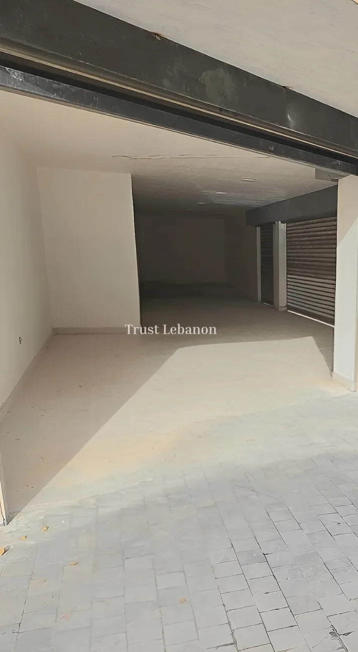Shop for rent in Mansourieh, Lebanon