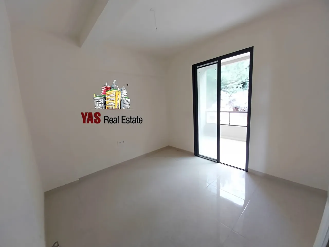 Apartment for Sale in Maaysra - 4 bed, 3 bath