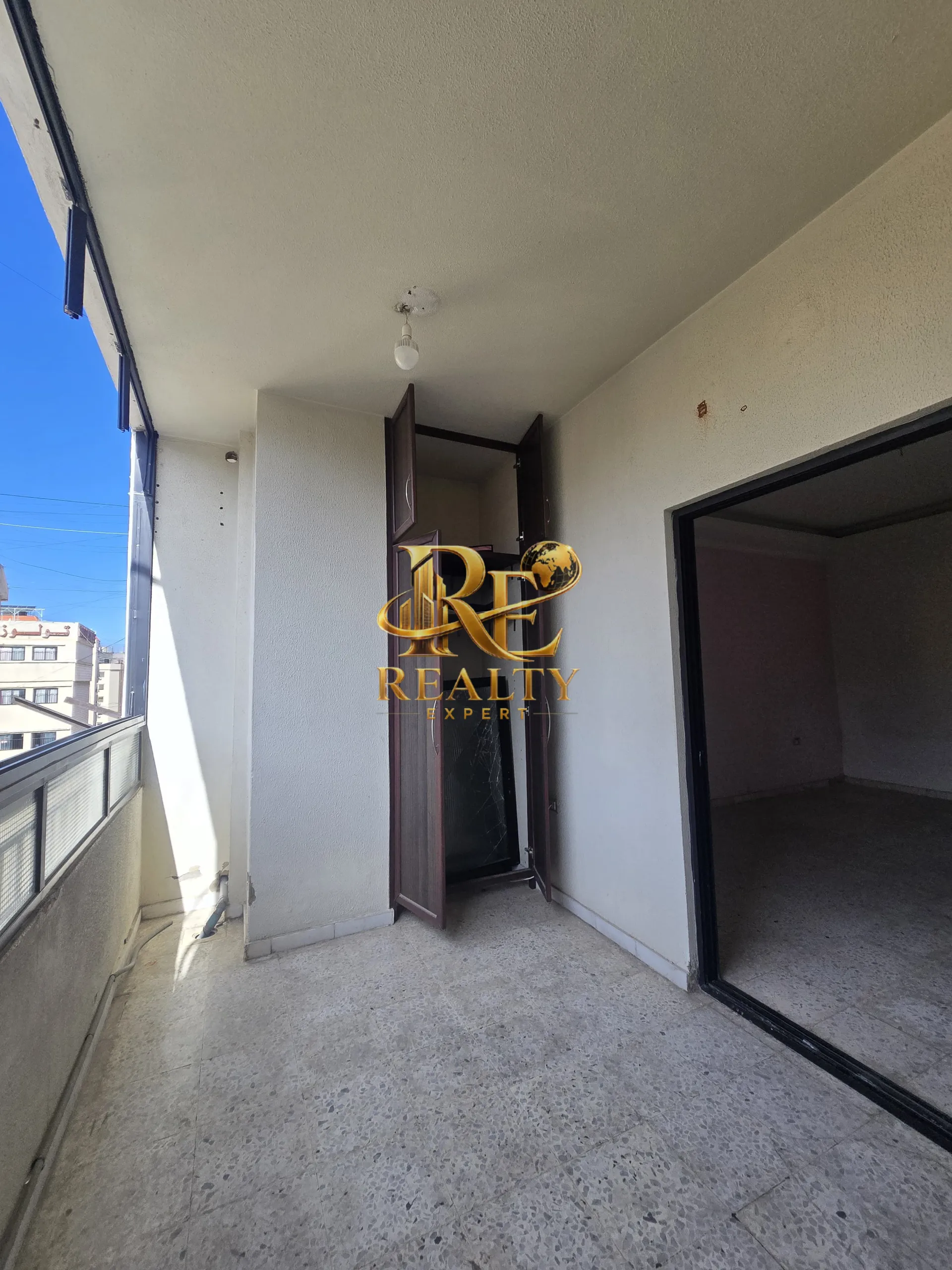 شقة for sale in حدث، لبنان
