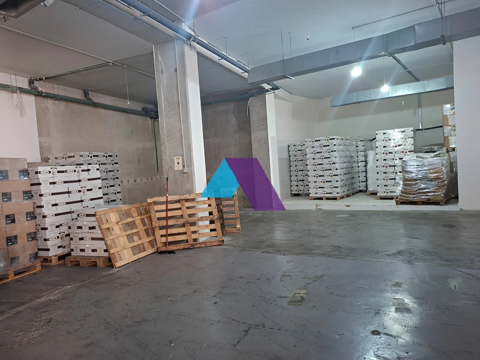Warehouse for sale in Mazraat Yachoua