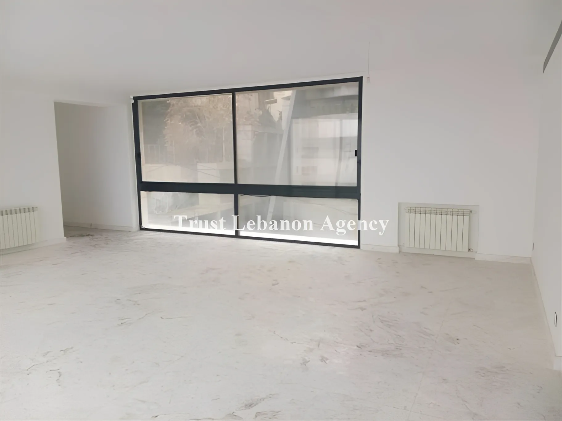 Apartment for Sale in Ain El Mreisseh Beirut Lebanon - 3 bed, 2 bath