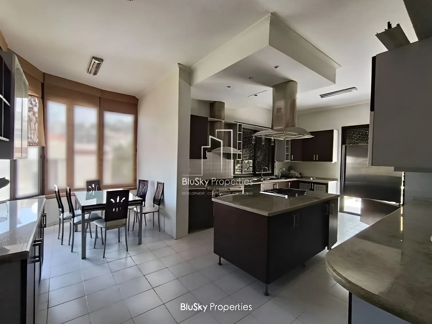 Apartment for Sale in Kfarhbeb - 4 bed, 5 bath
