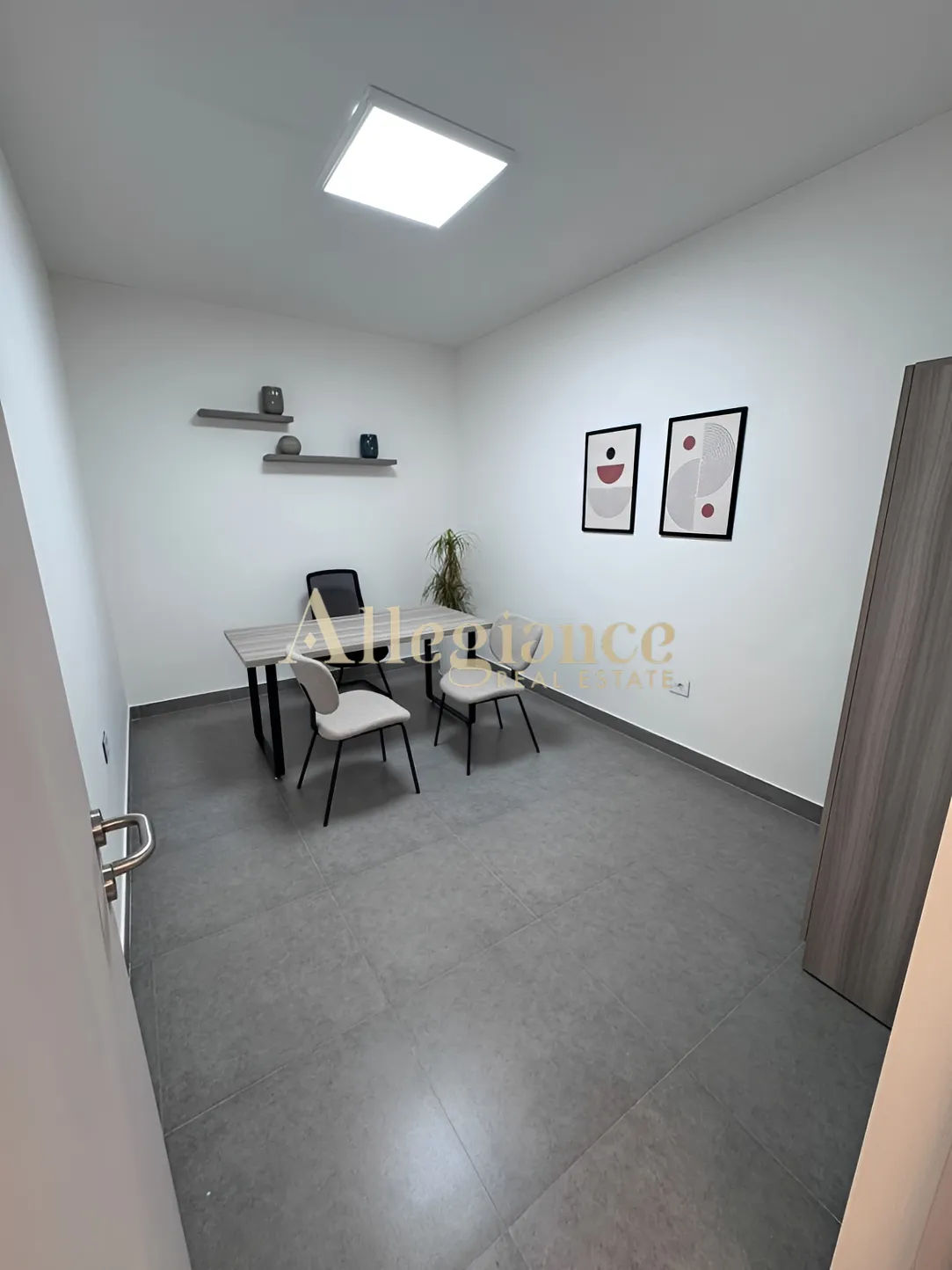 Office for rent in Bsalim
