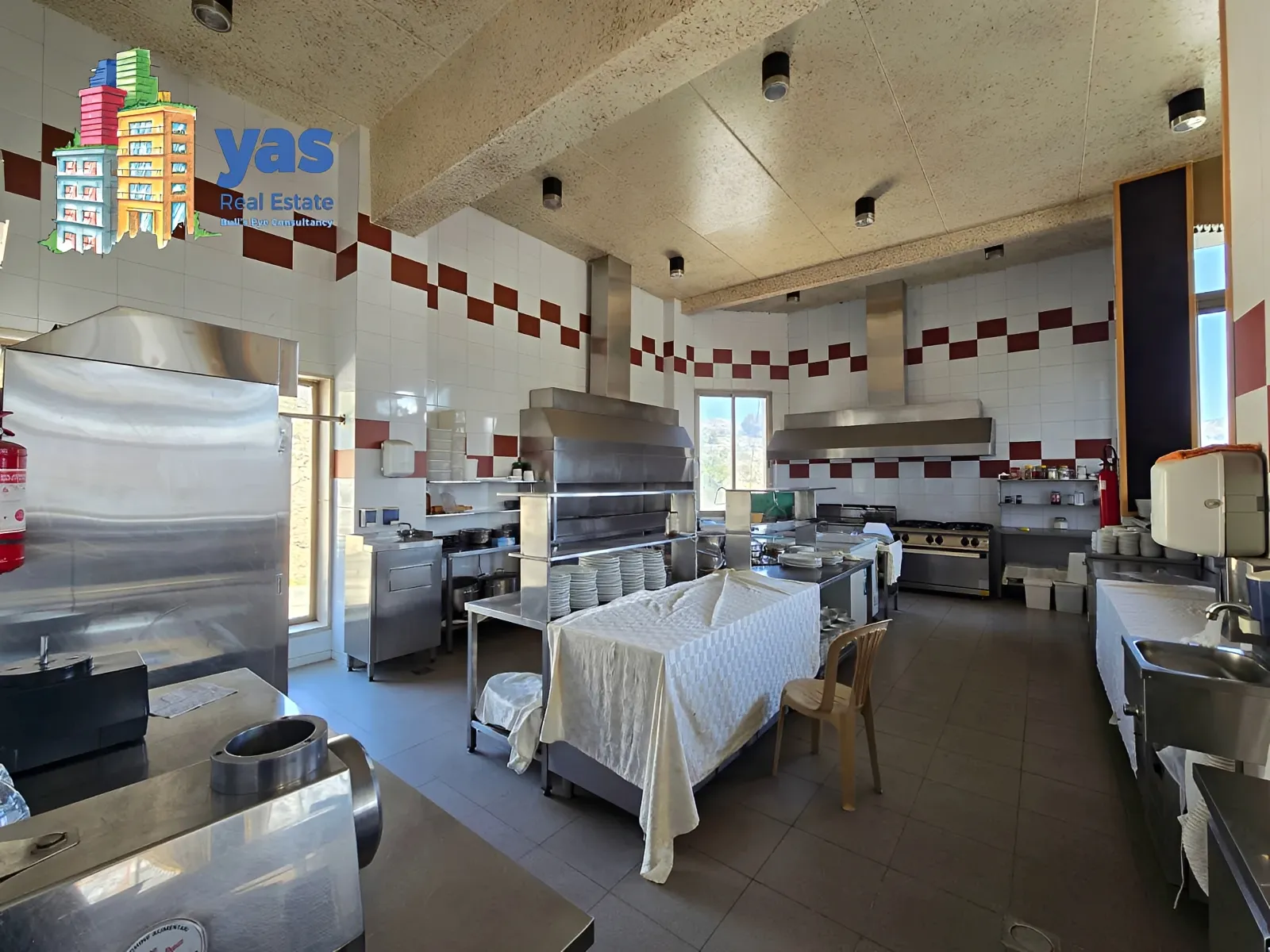 Restaurant for rent in Mayrouba