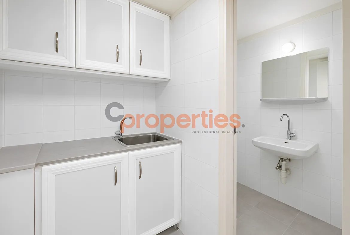 Office for Sale in Dekwaneh