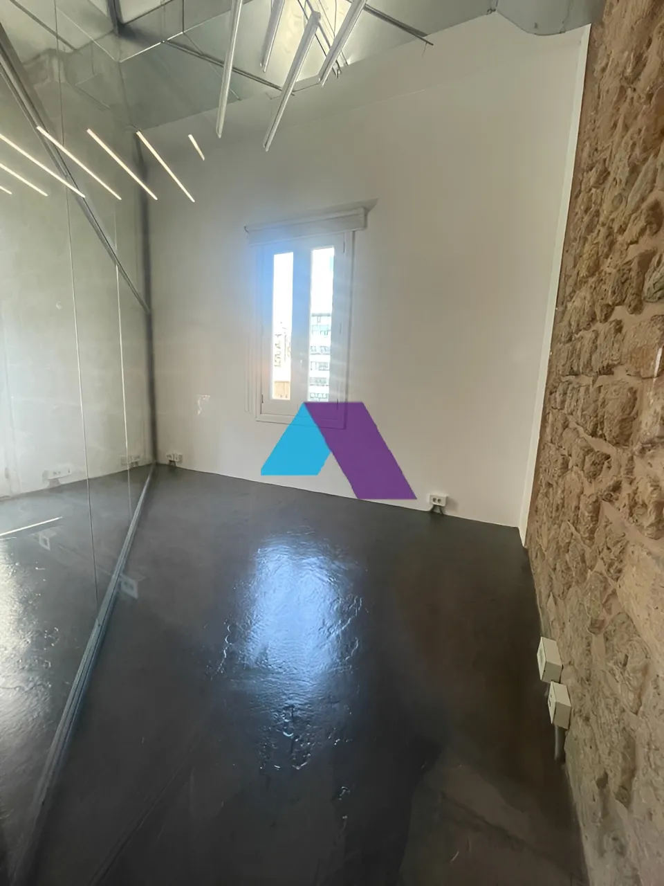 Office for rent in Saifi Village