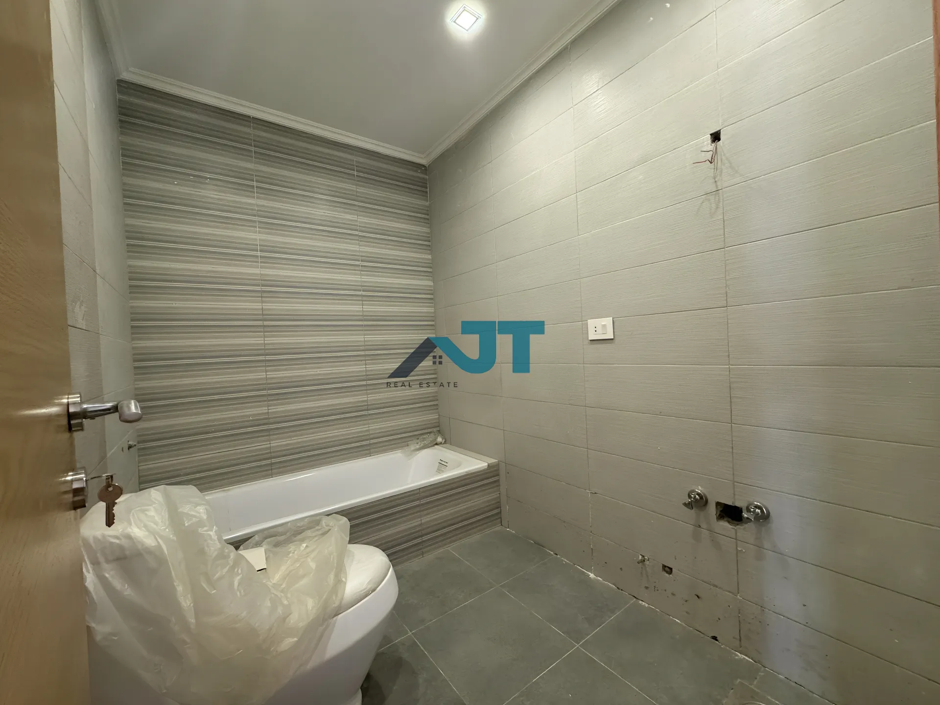 Apartment for Sale in Ain Aar