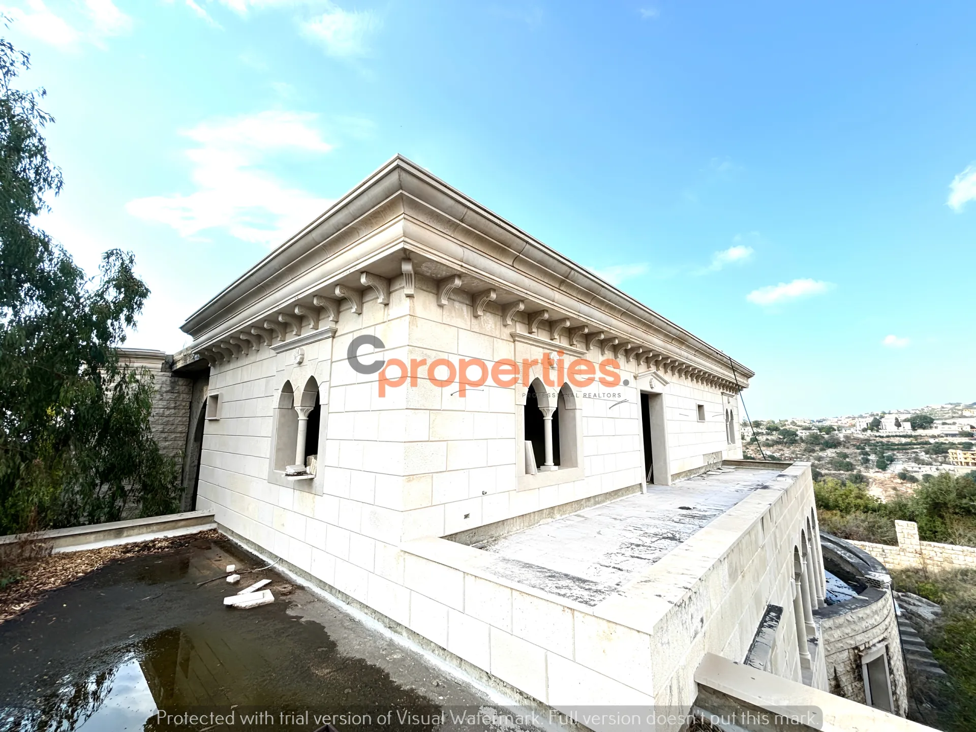 Villa for Sale in Aamchit