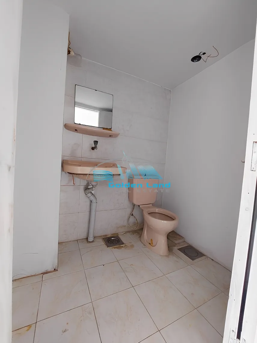 Shop for rent in Mazraat Yachoua