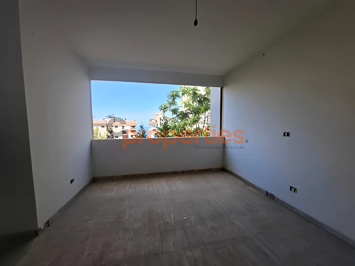 Apartment for Sale in Haret Sakher
