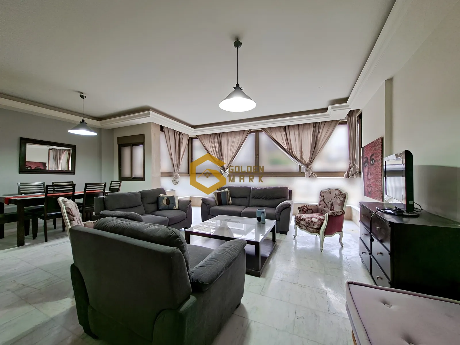 Apartment for Sale in Achrafieh, Beirut - 3 bed, 2 bath