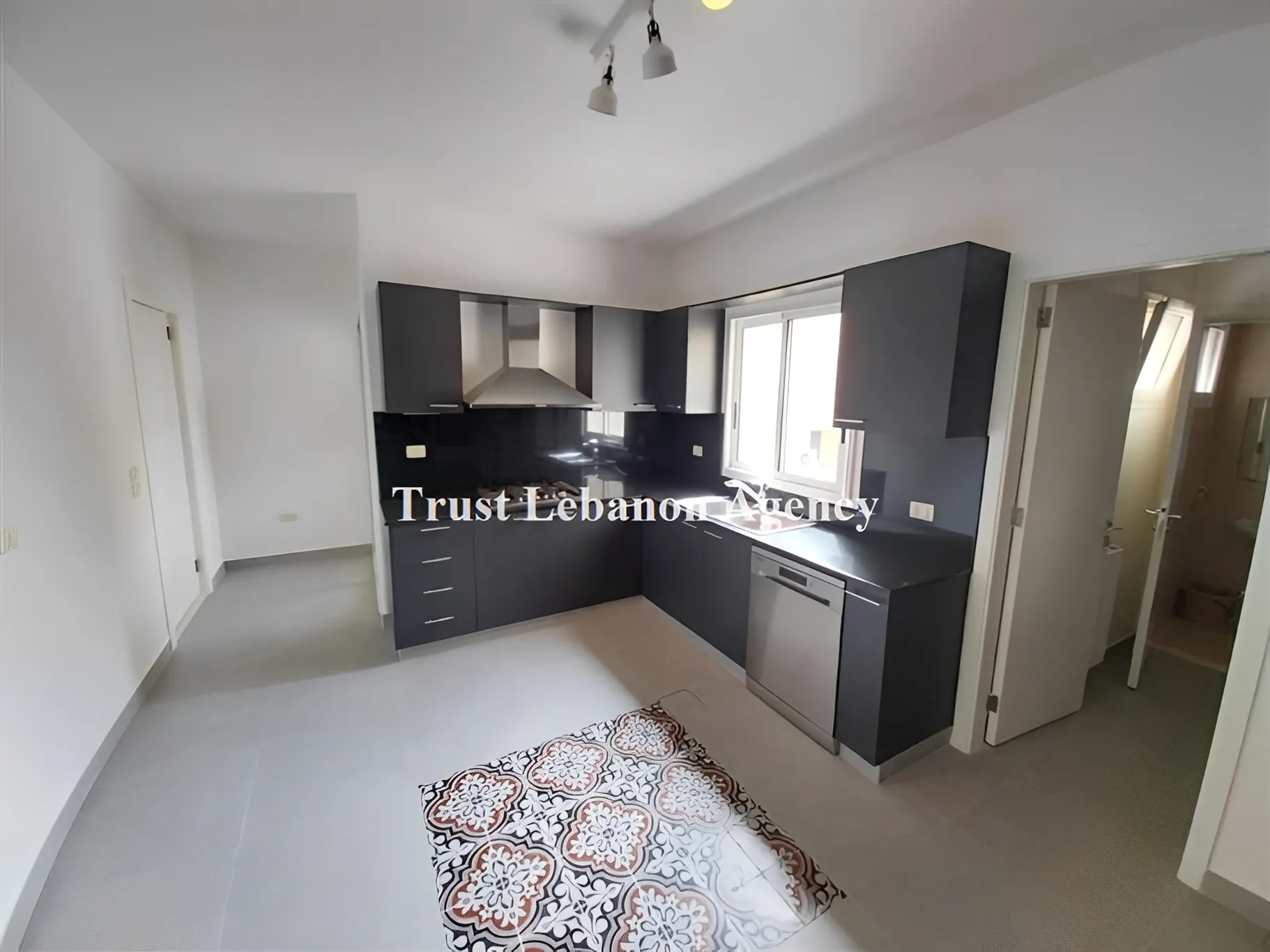 Apartment for Rent in Achrafieh, Sioufi