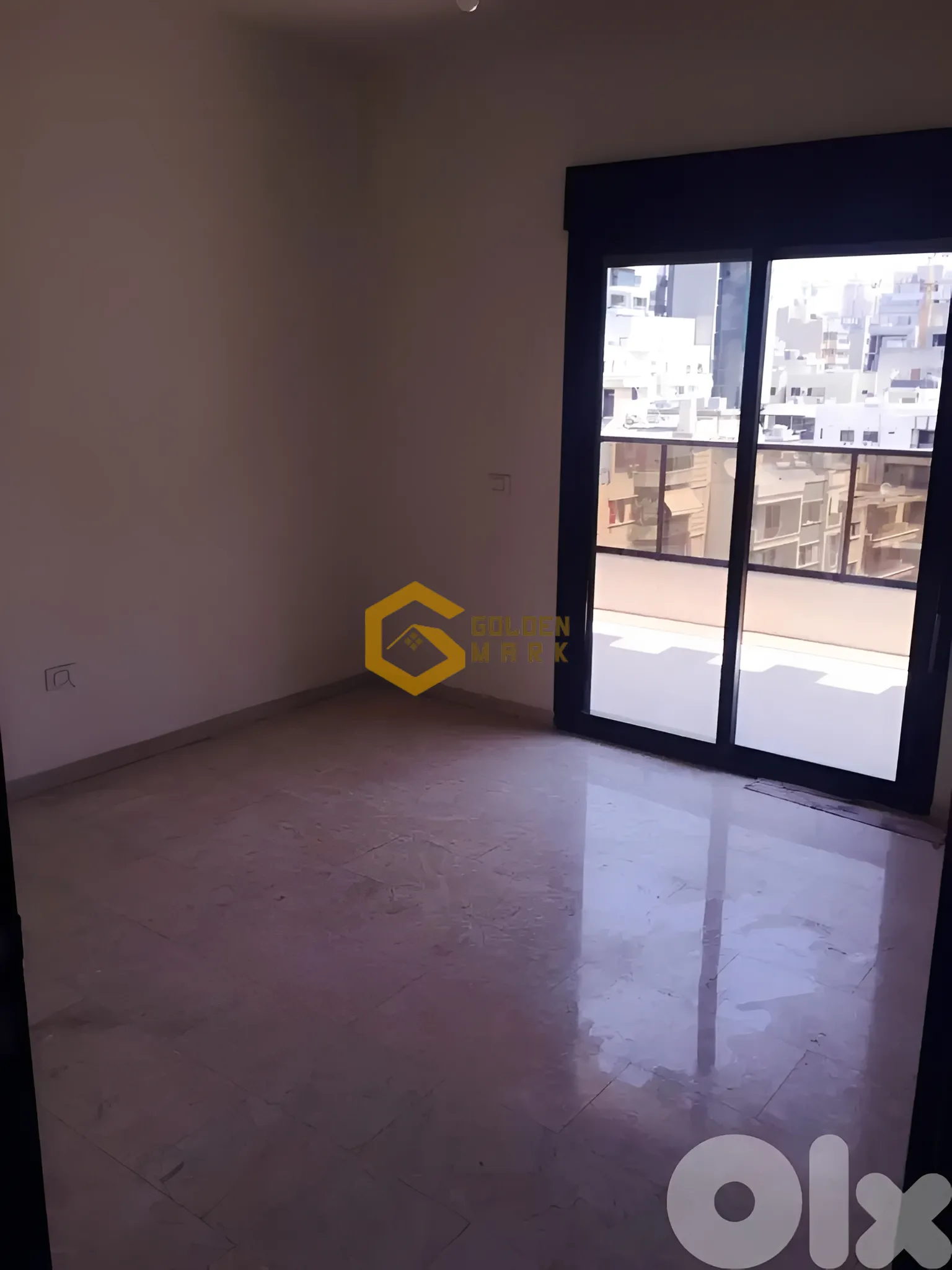 Apartment for Sale in Ras Al Naba'a, Beirut