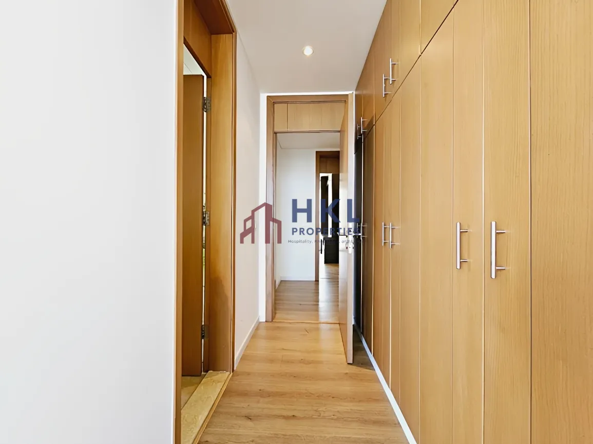 Apartment for rent in Dbayeh, Lebanon - 5 bed, 6 bath