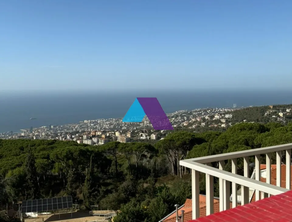 Apartment for Sale in Broummana - 2 bed, 4 bath