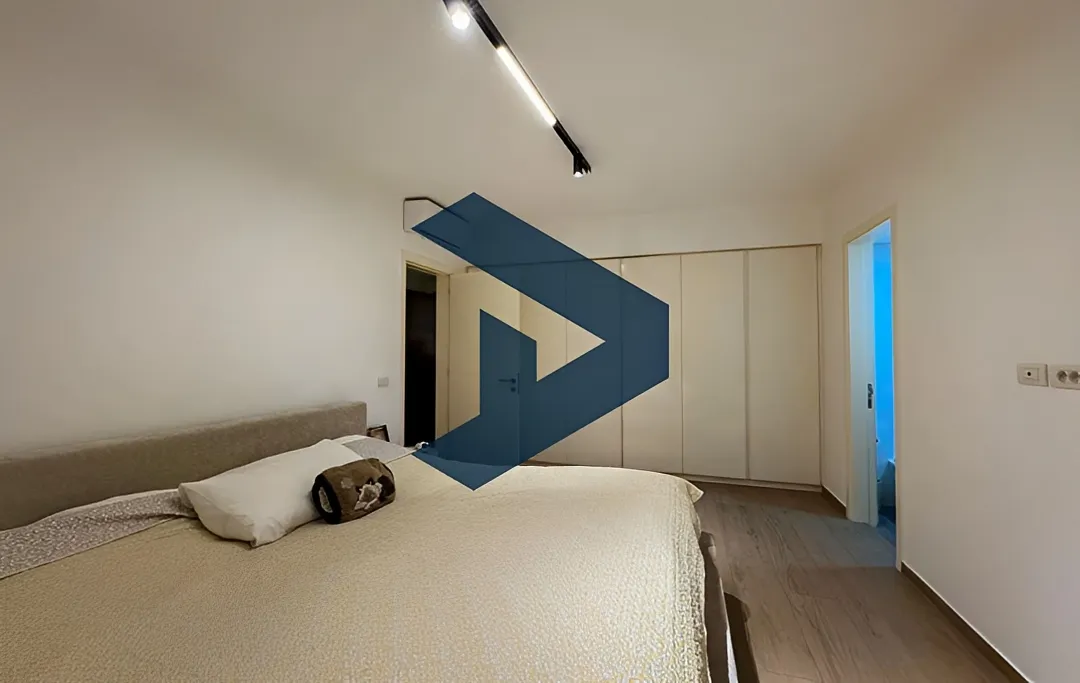Apartment for sale in Ain Al Mraiseh, Beirut, Lebanon