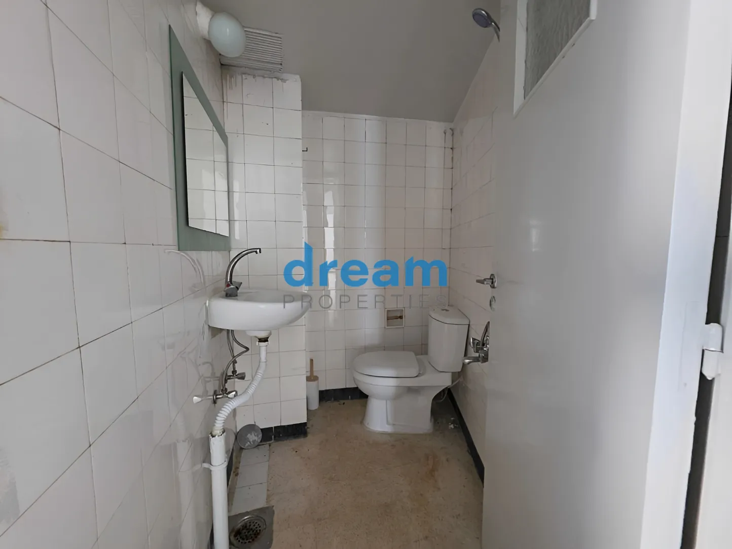 Apartment for rent in Achrafieh, Beirut, Lebanon - 3 bed, 2 bath