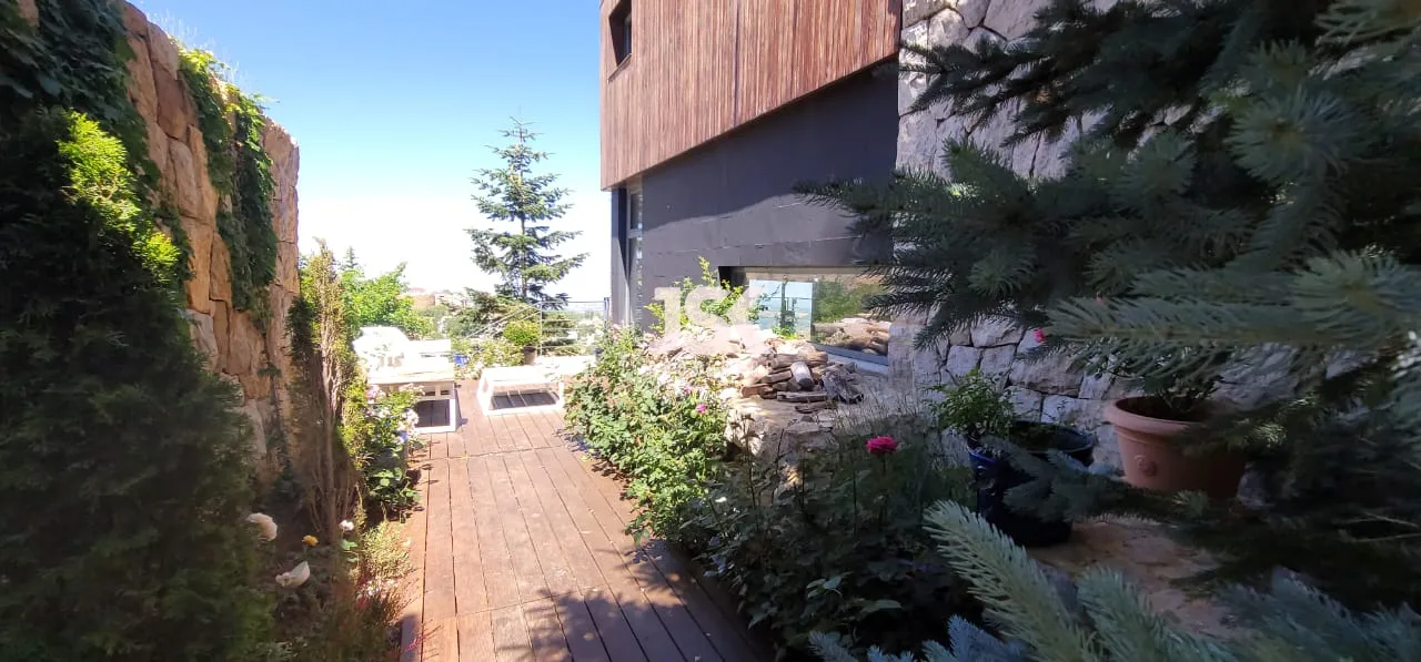 Triplex for Sale in Ouyoun