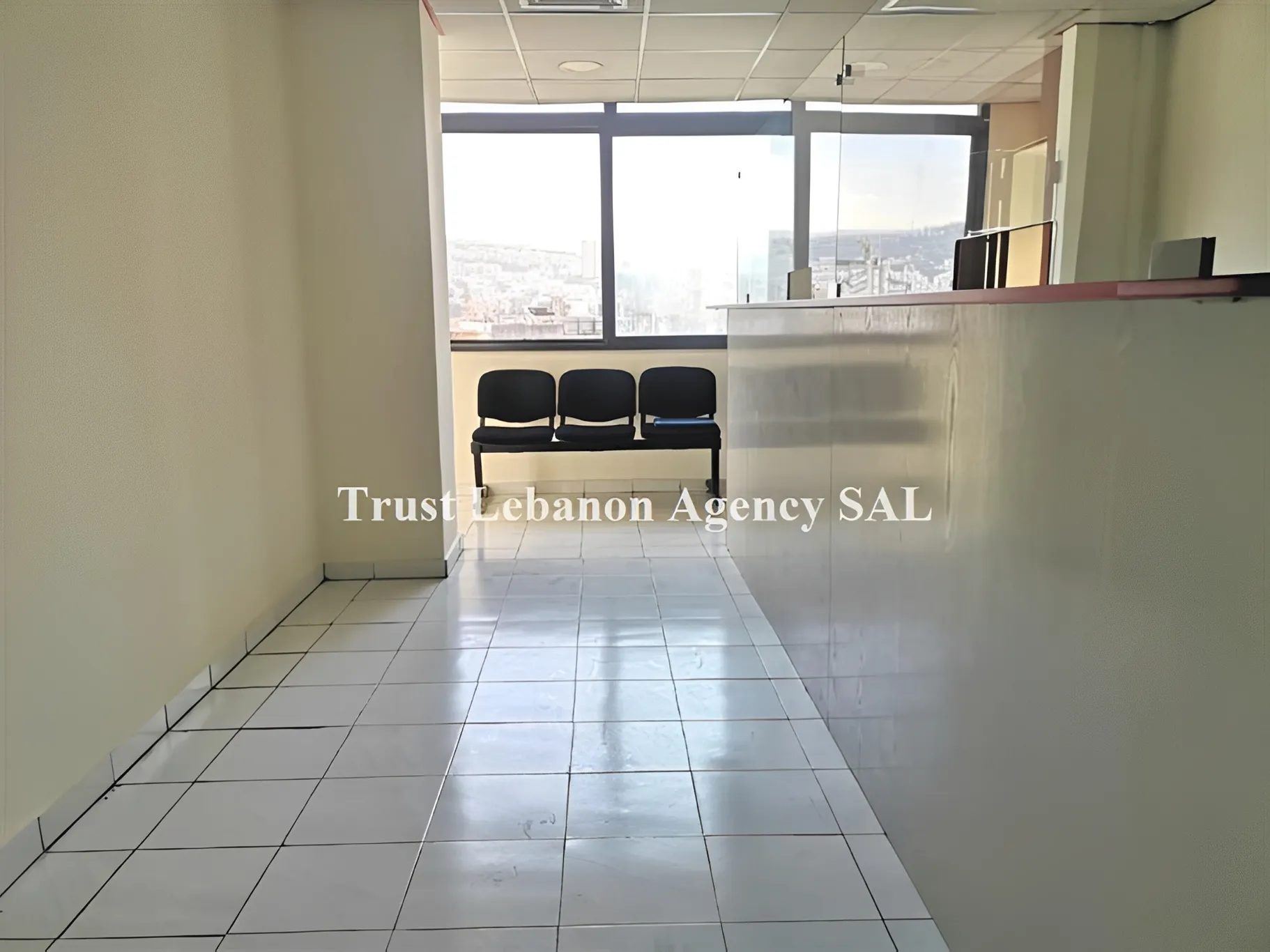 Office for rent in Metn, Dawra