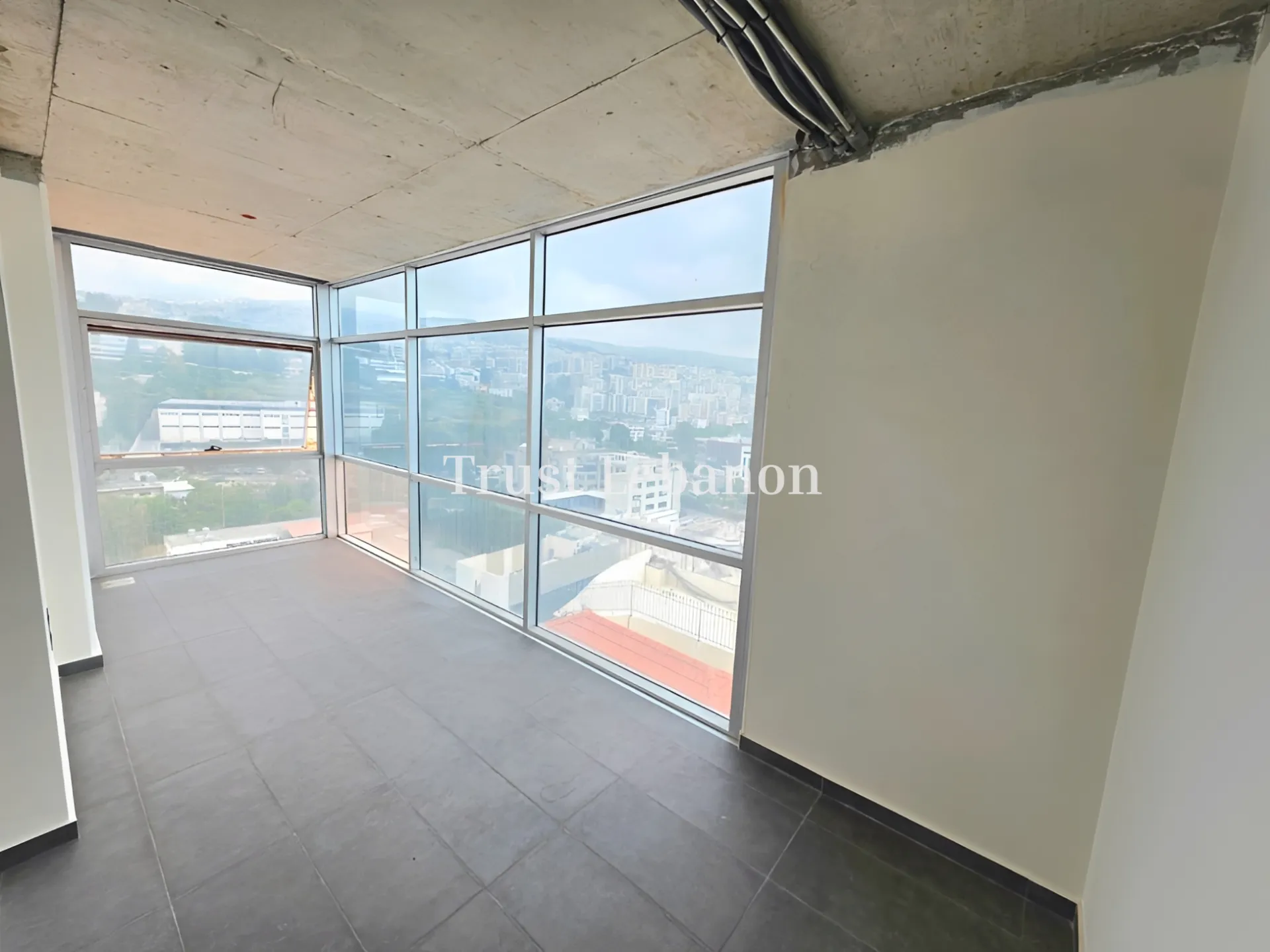 Office for rent in Dbayeh, Lebanon