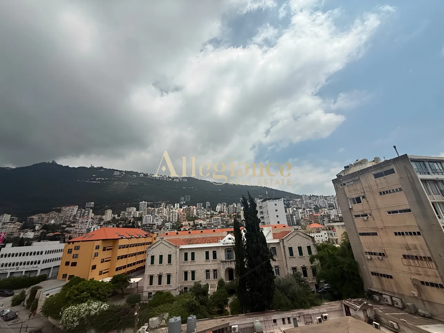 Office for rent in Jounieh, Lebanon