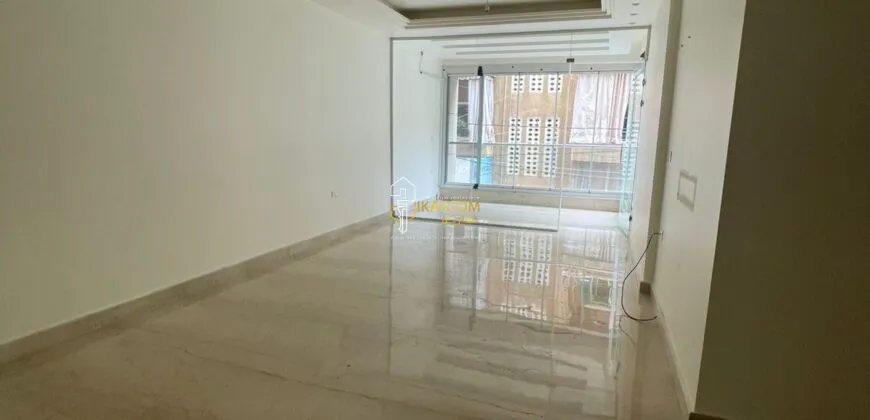 Apartment for sale in Ras Al Naba'a, Beirut, Lebanon