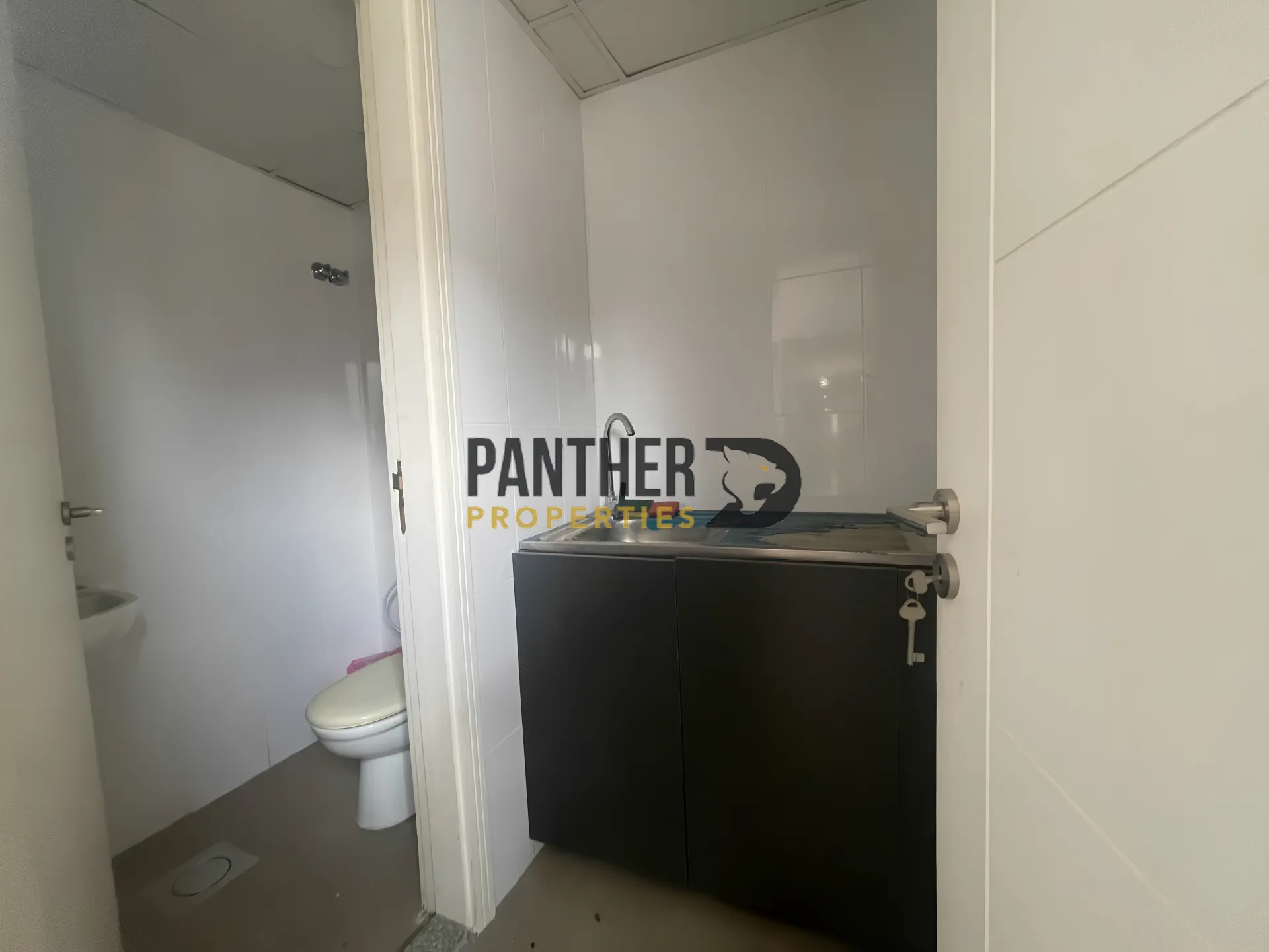 Office for rent in Dekwaneh, lebanon