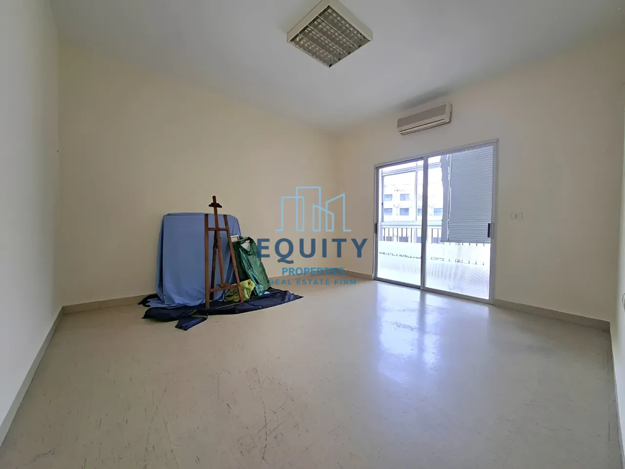 Office for rent in Haret Sakher, Lebanon