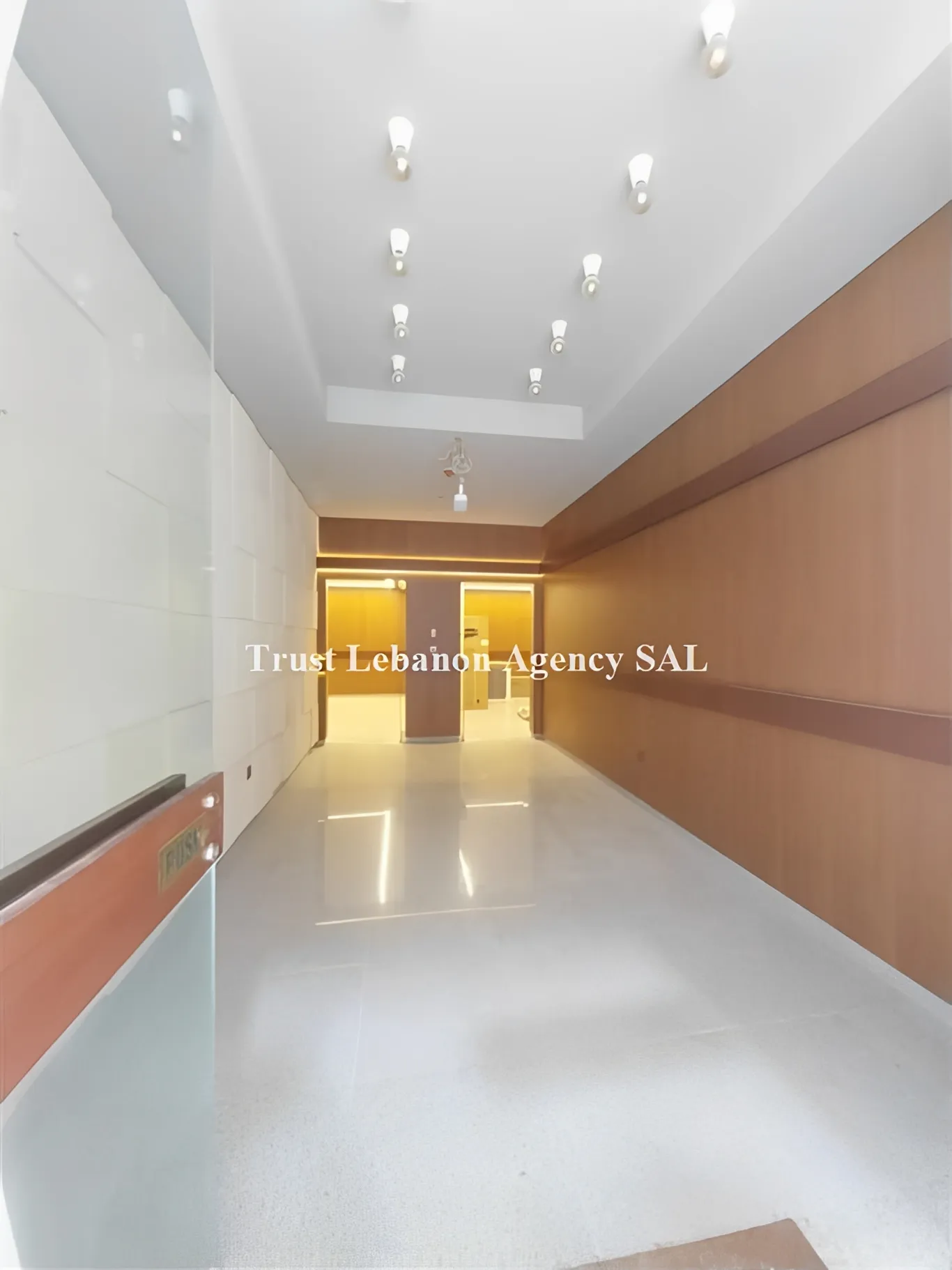 Shop for sale in Baabda, Louaizeh