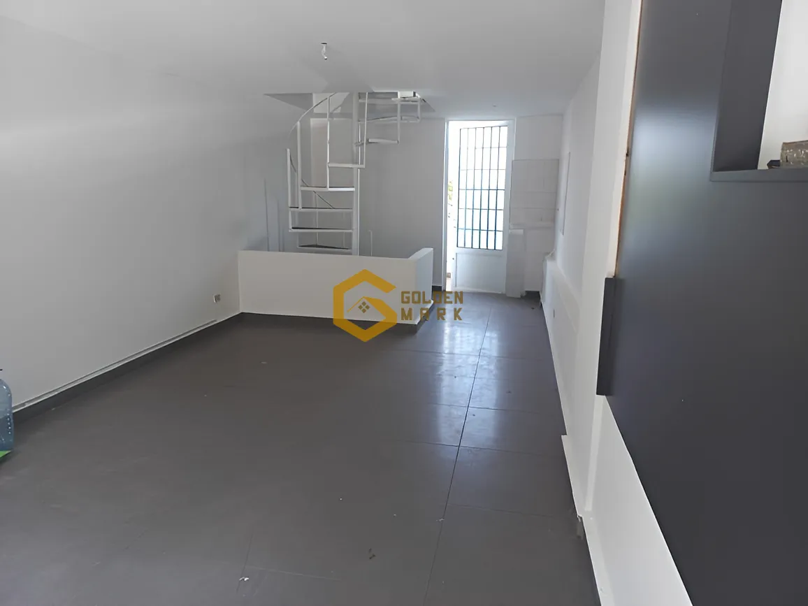 Shop for rent in Cornet Chahwan