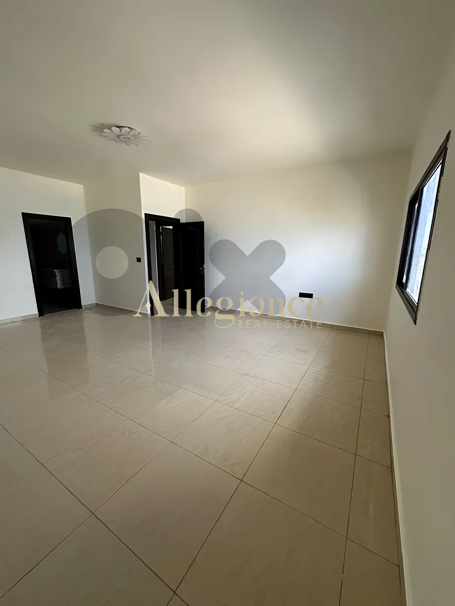 Apartment for sale in Greater Sour