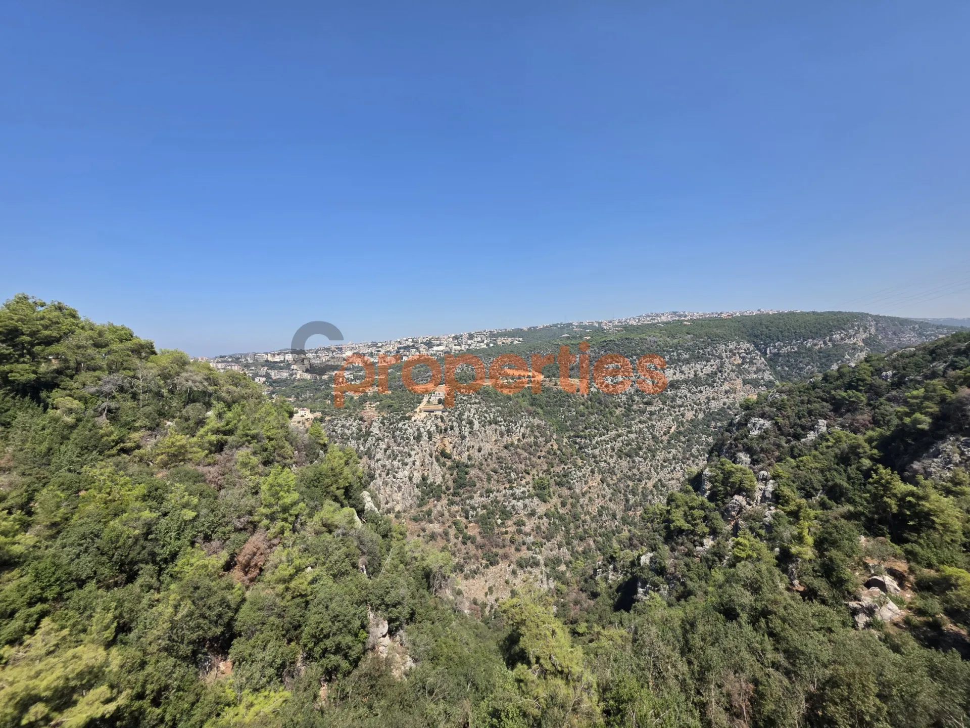 Apartment for Sale in Qornet El Hamra