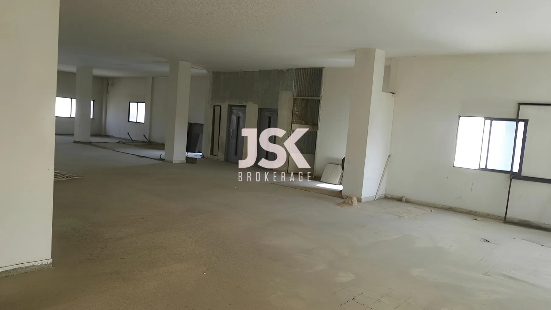 Office for Sale in Daoura