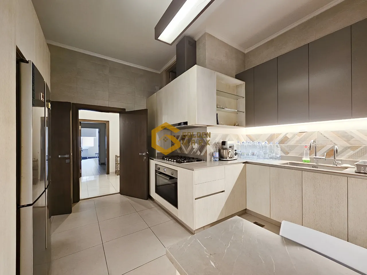 Apartment for Rent in Achrafieh, Beirut - 2 bed, 2 bath