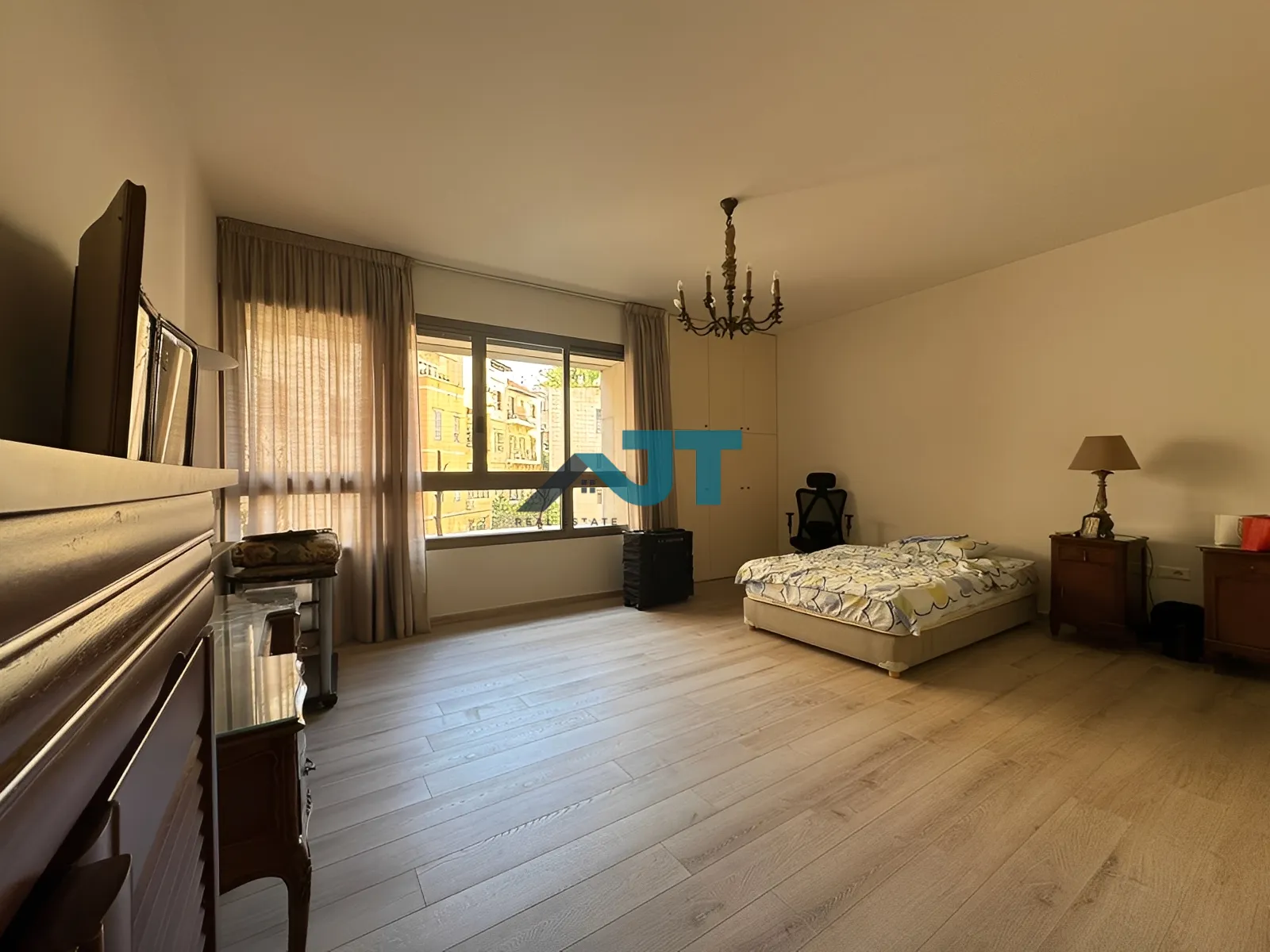 Apartment for Rent in Caree d'or, achrafieh