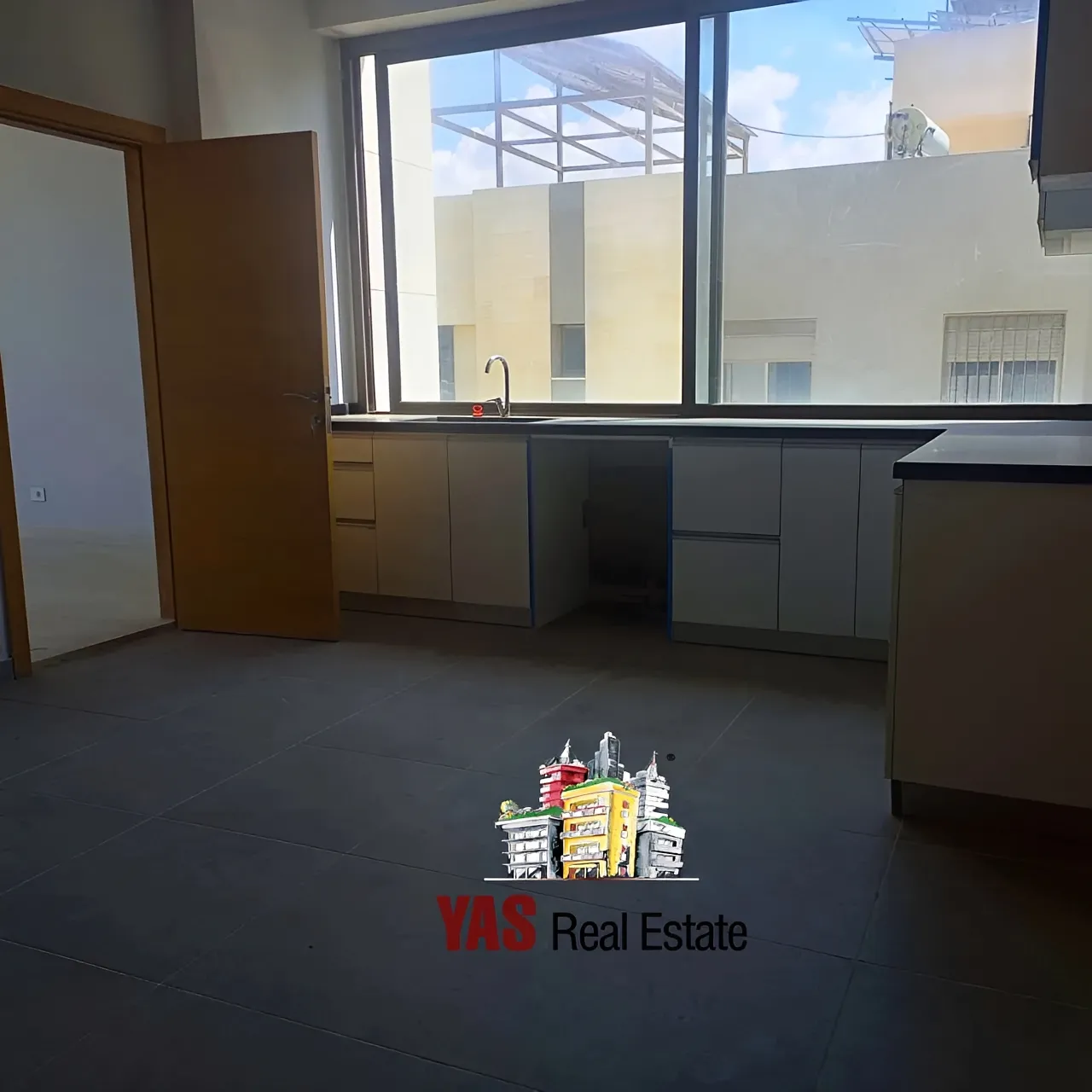 Apartment for Sale in Baabda - 3 bed, 5 bath