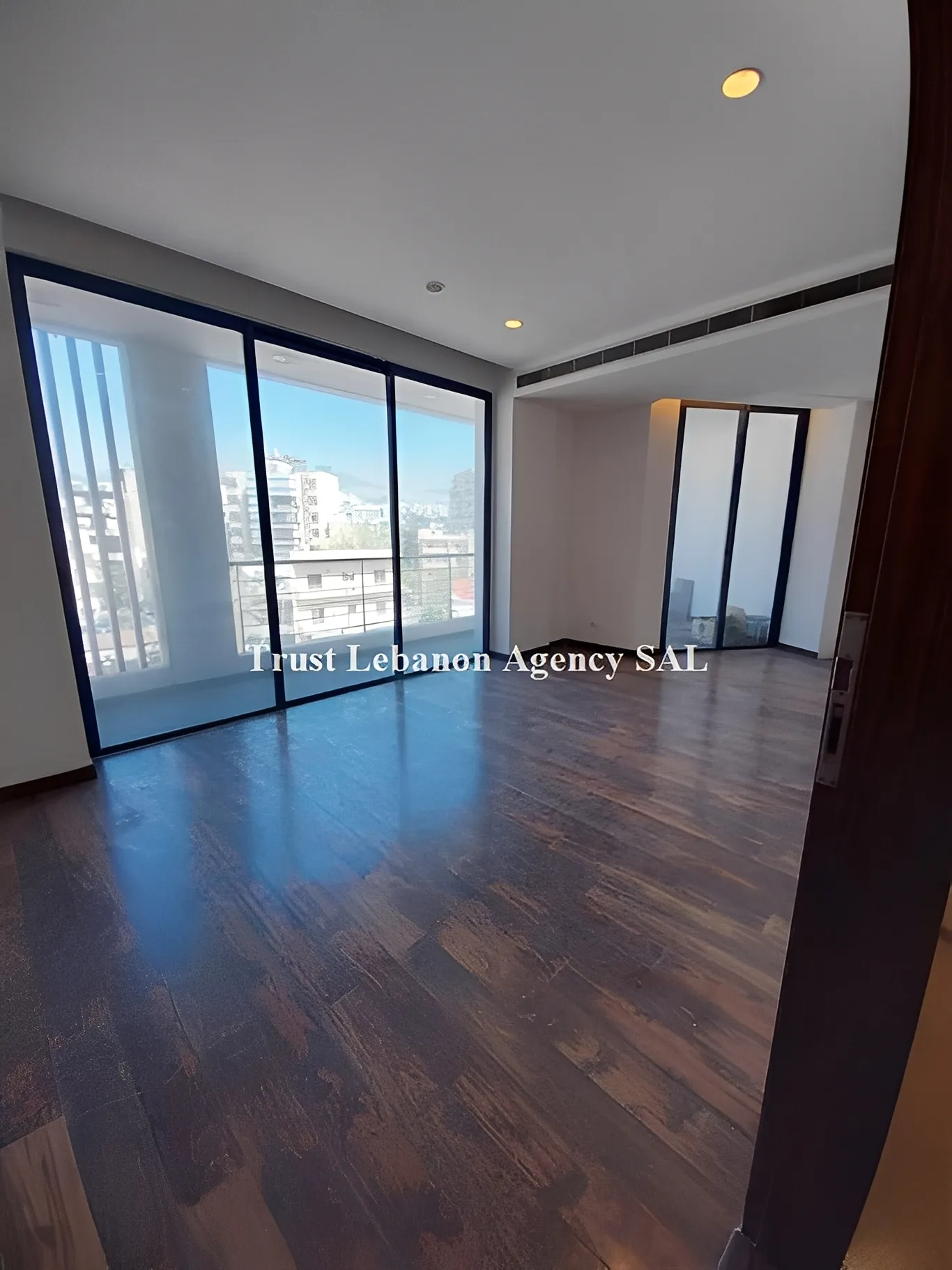 Office for rent in Baabda, Furn Al Chebak