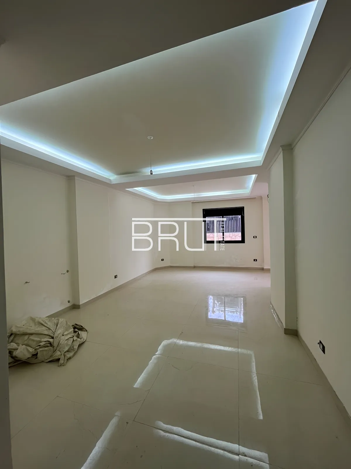 Apartment for Sale in Ballouneh