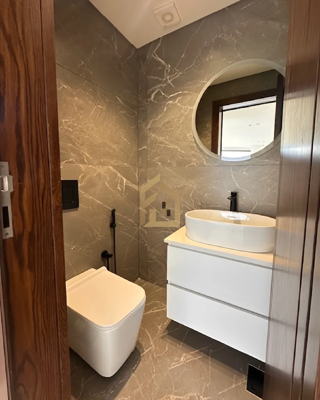 Apartment for sale in Mar Takla, Hazmieh - 3 bed, 3 bath