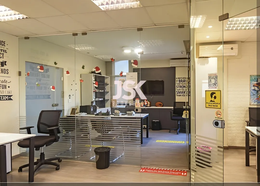 Office for Rent in Jisr El Bacha