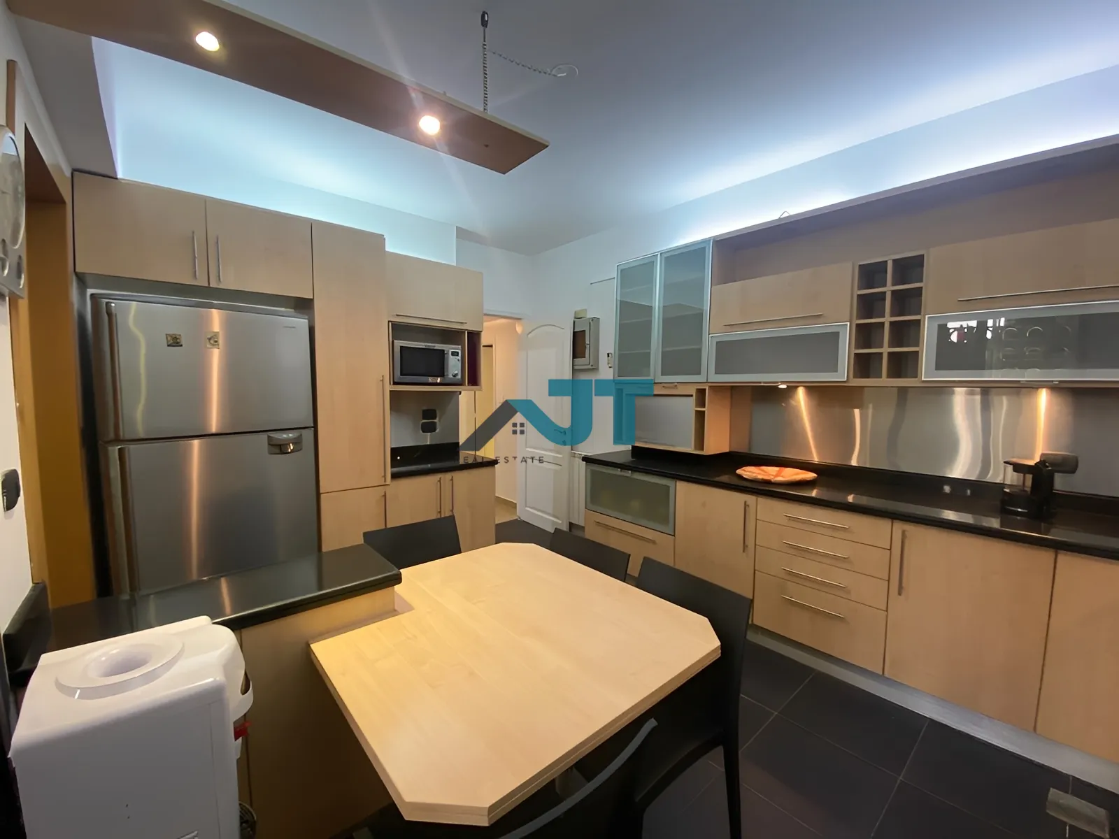 Apartment for Rent in Caree d'or, achrafieh