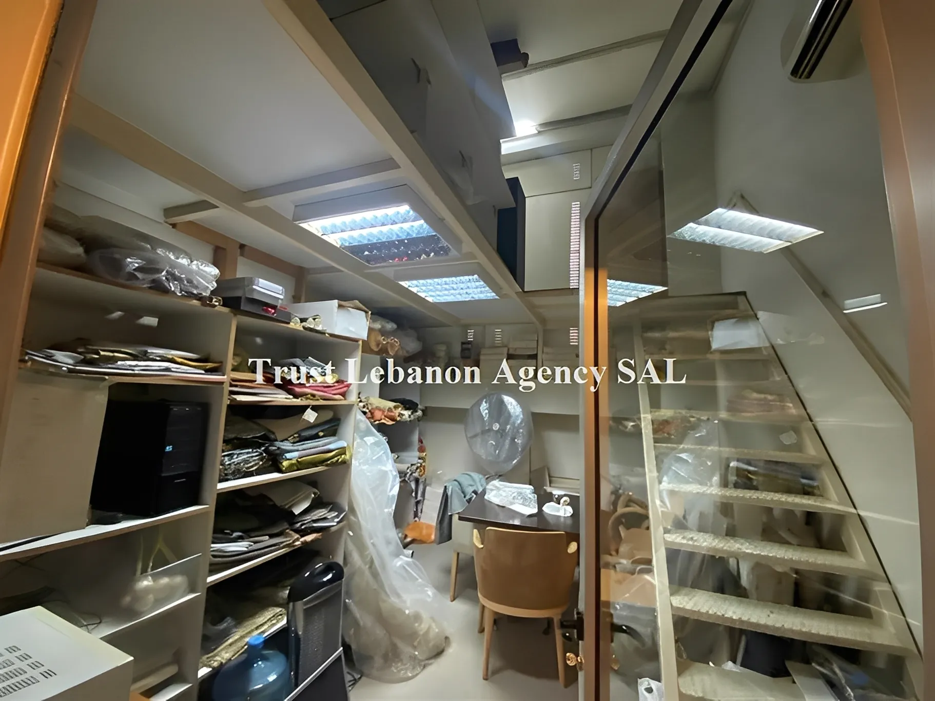 Showroom for rent in Metn, Dbayeh