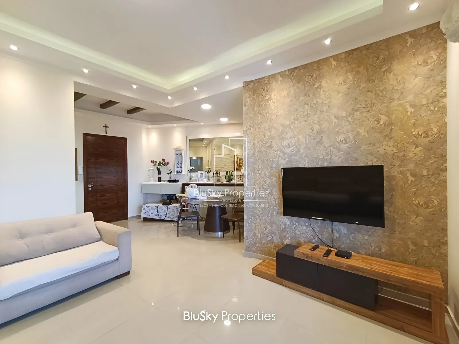 Apartment for Sale in Safra - 3 bed, 2 bath