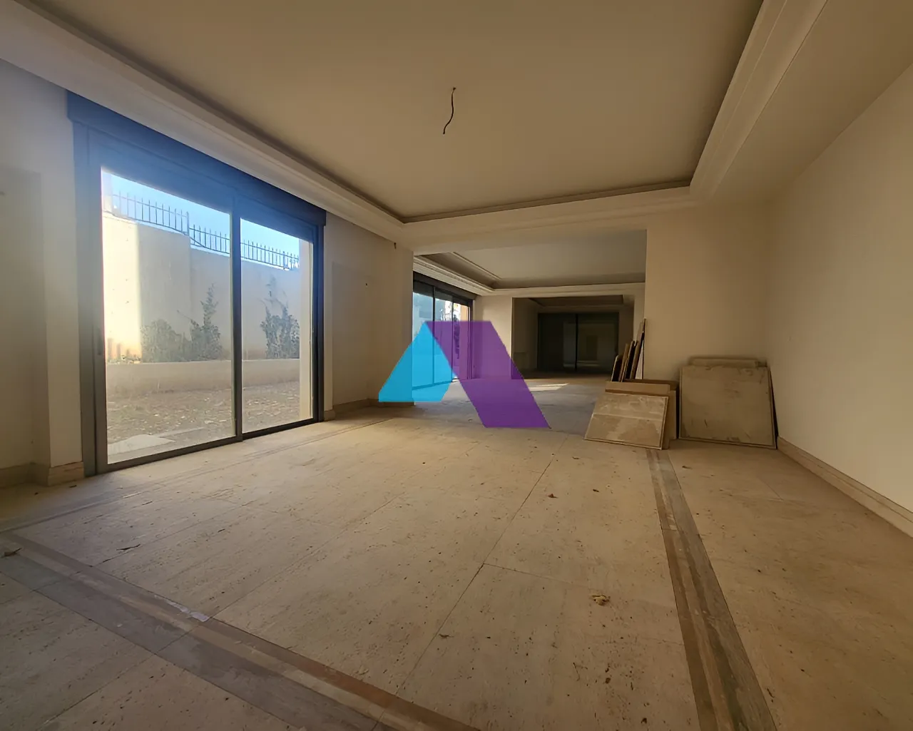 Apartment for Sale in Yarzeh - 4 bed, 5 bath