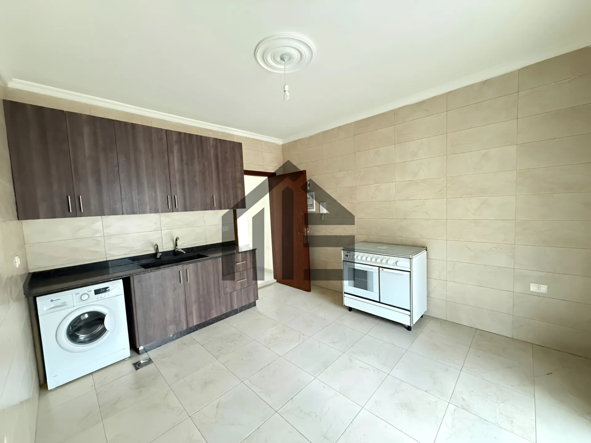 Apartment for sale in Aley, Lebanon - 2 bed, 2 bath