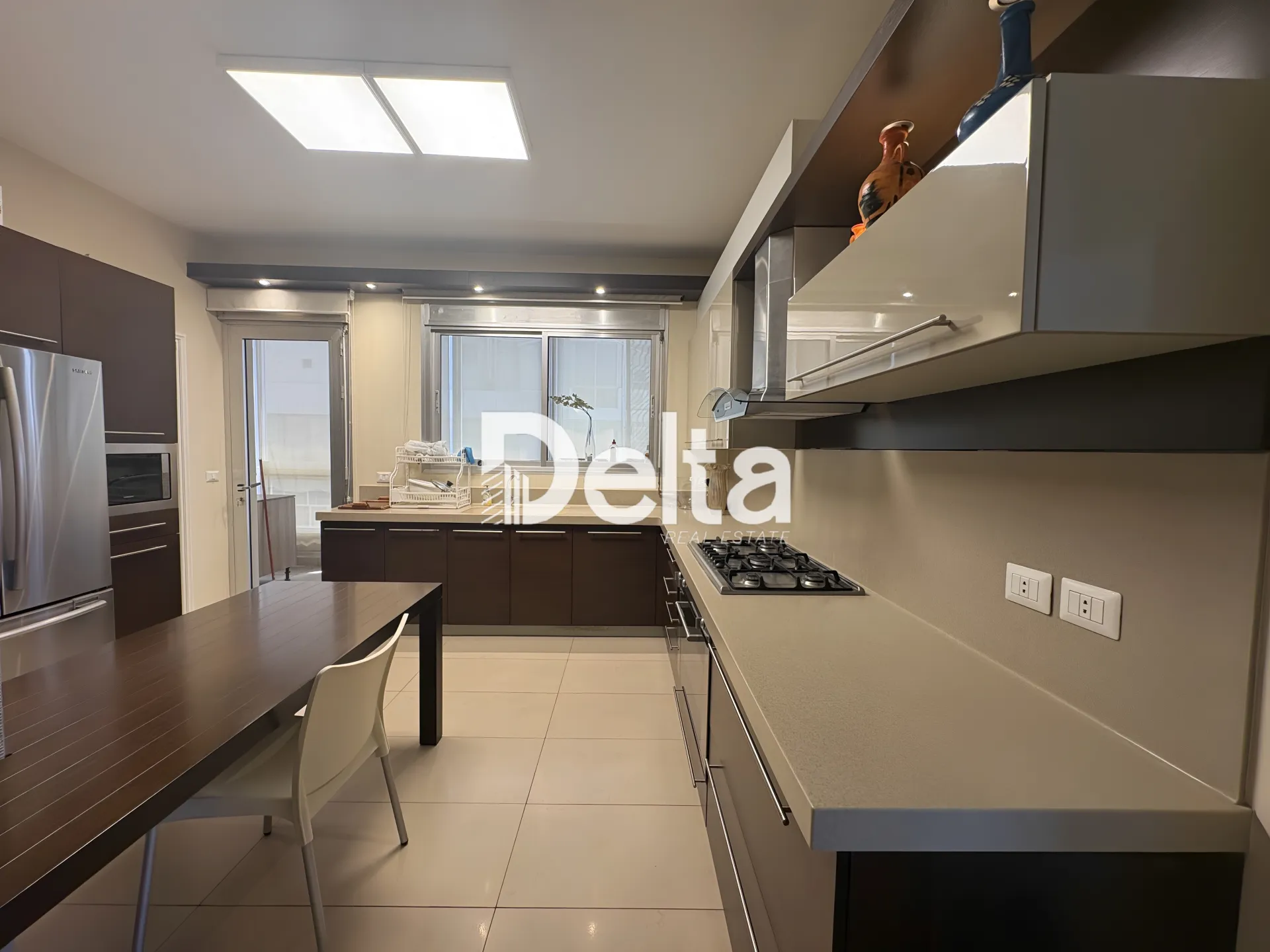Apartment for rent in Raoucheh, beirut, lebanon