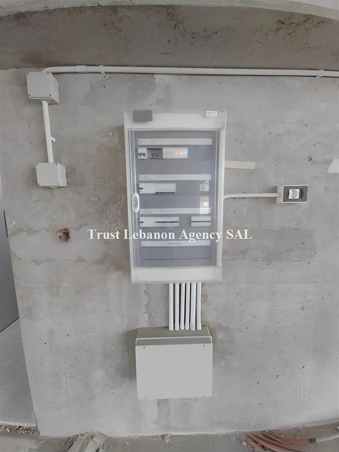 Office for rent in Metn, Mkalles