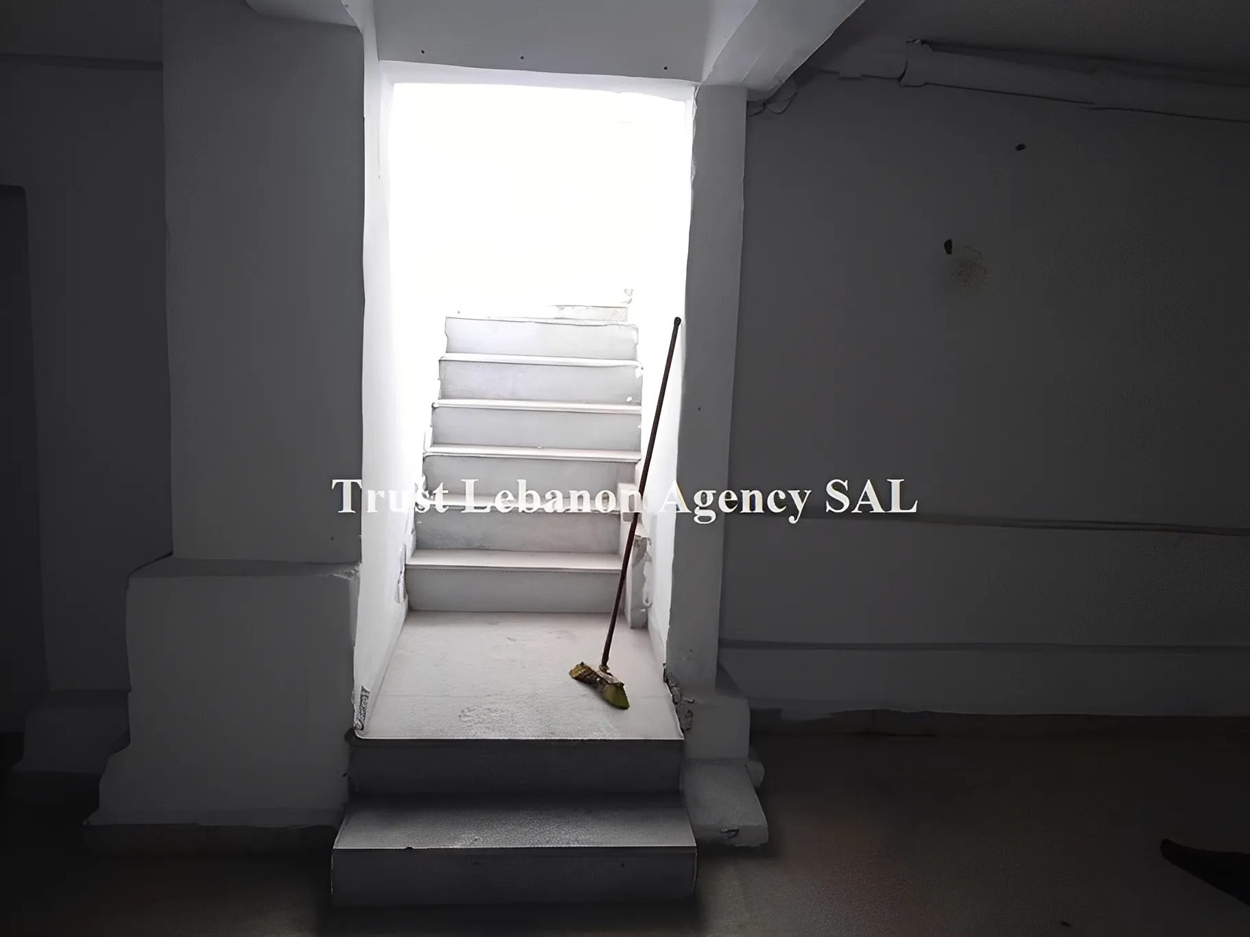 Commercial Property For Sale in Metn, Nahr El Mott