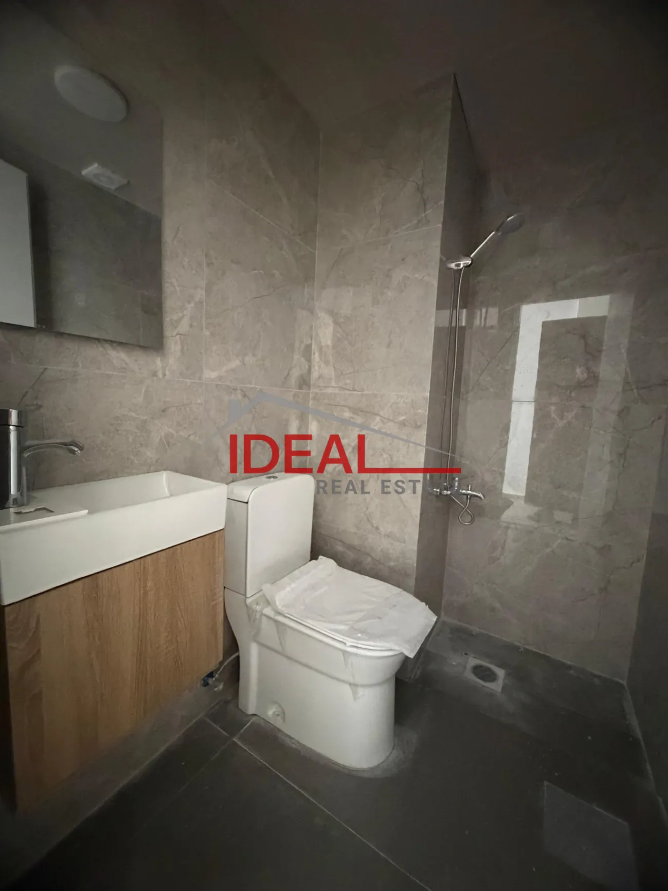 Chalet for sale in Faraya, Lebanon - 1 bed, 1 bath