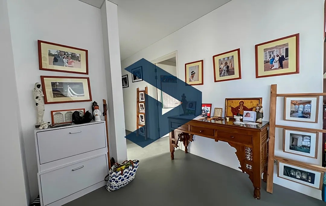 Apartment for rent in Achrafieh, Beirut, Lebanon - 2 bed, 4 bath